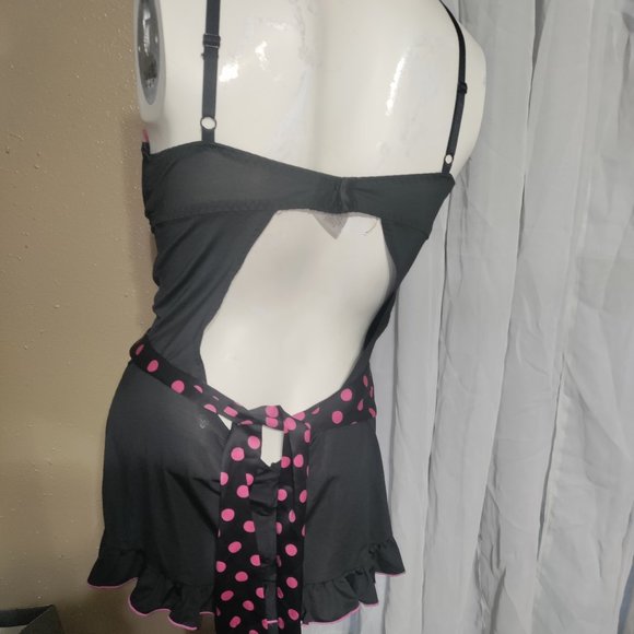 Adorable Little Maid Outfit - Picture 4 of 7